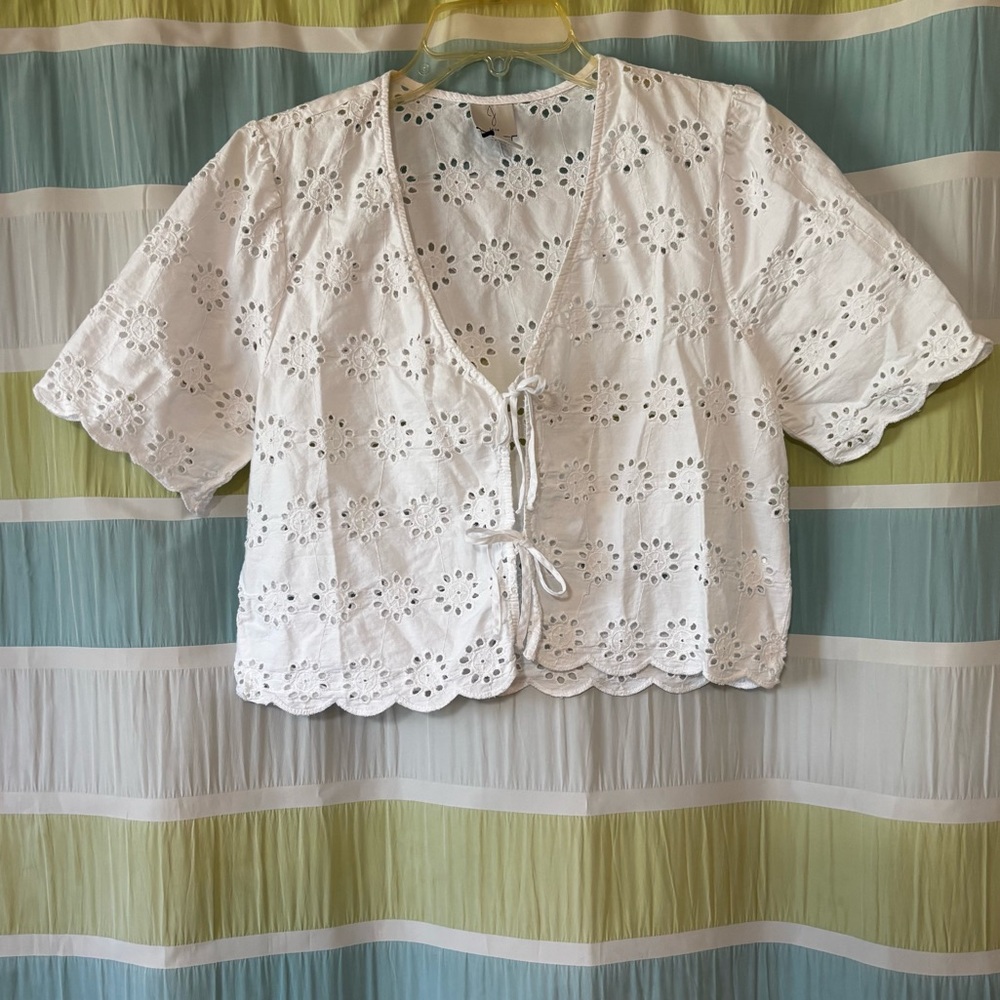 Joie Eyelet Front Tie Cropped Lace Top White Size Large - Picture 3 of 9
